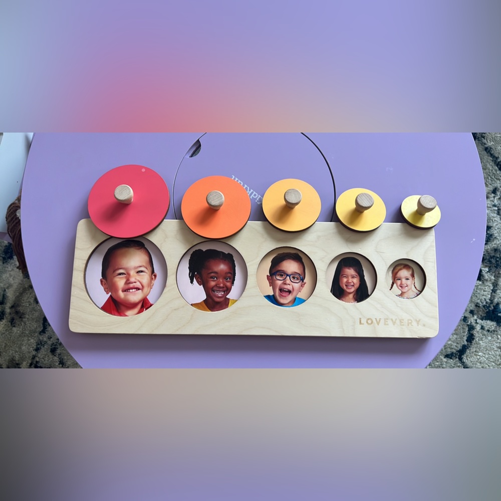 Lovevery circle of friends puzzle